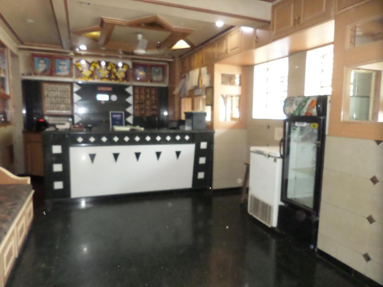 Hotel Padma Nashik Zewnętrze zdjęcie